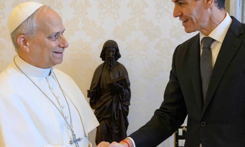 One Is the Pope, the Other an Atheist. They Both Oppose Trump.