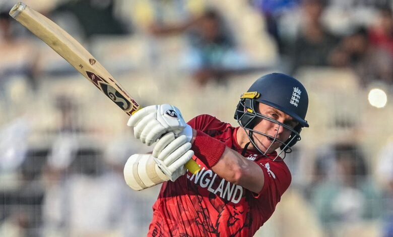 'Disappointing' - Sangakkara on Sam Curran turning out for Surrey with IPL still on