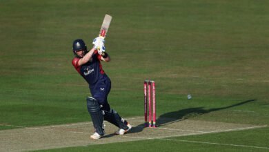 Lintott, Finch mastermind Kent thrashing of Surrey