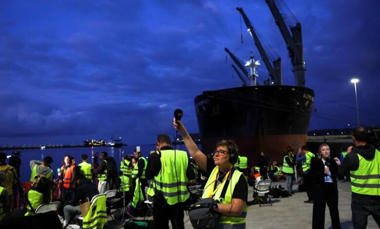 Hantavirus-hit cruise ship arrives in Spain's Canary Islands