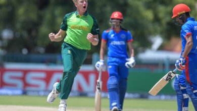 Tiaan van Vuuren claims 11 in the match as South Africa A maul Lions