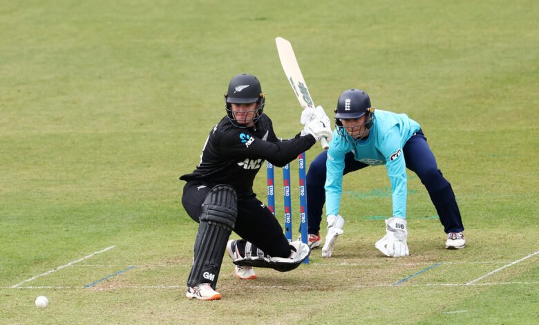 Brooke Halliday steers New Zealand to series-levelling win in wet